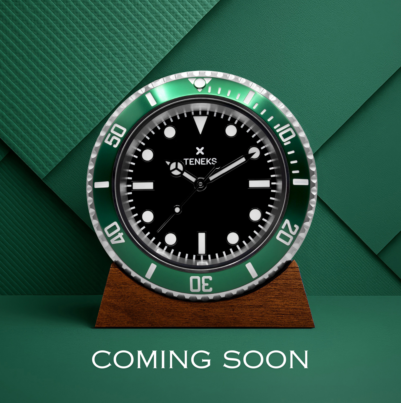 Diver Desk Clock - Green