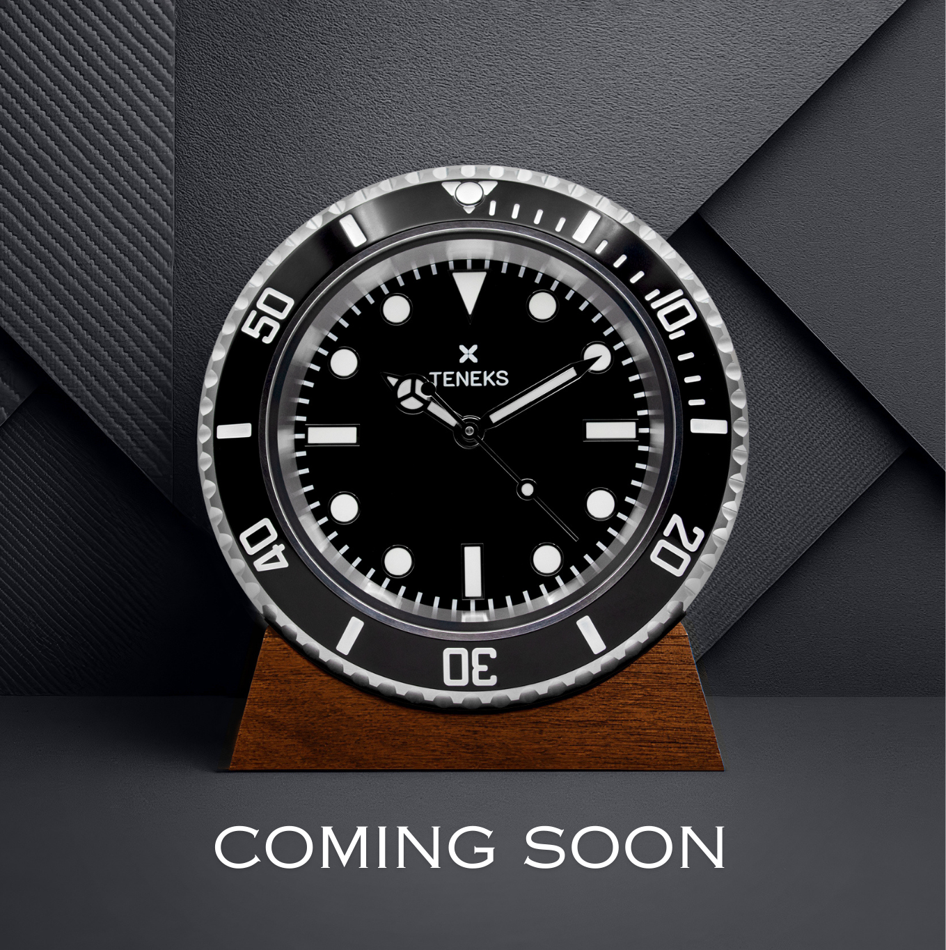 Diver Desk Clock - Black